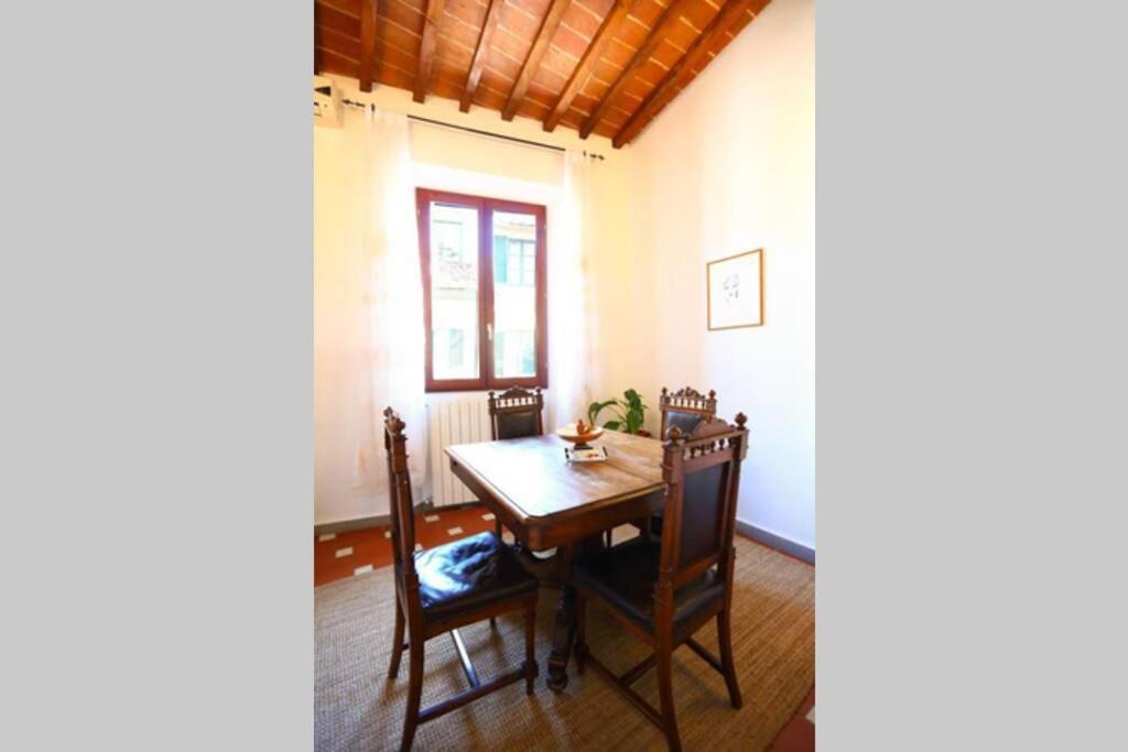 Santa Maria Novella Station Florentine Apartment *
